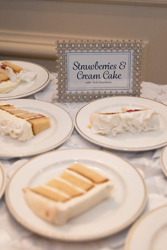 Betsy-Sue-Shannon—Maureen+Max-Wedding-Camera-Three-308